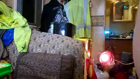 Steve... aka SkinnieDippin aka TimberTramp online show from 12/31/24, 11:09