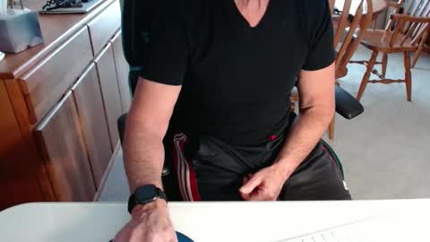 Snapshot of brussells chatting on 02/06/25, 06:13 Brussells online show from 02/06/25, 06:13