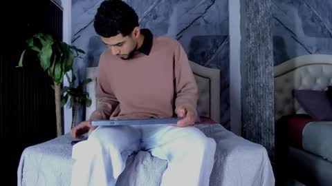 Bry Dalton online show from 12/17/25, 04:18