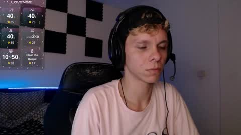 bryamado online show from 10/22/25, 02:12