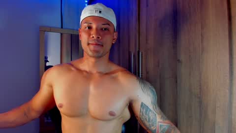 Snapshot of bryan_boy_ chatting on 12/12/24, 11:03 bryan online show from 12/12/24, 11:03