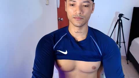 Snapshot of bryan_boy_ chatting on 09/21/25, 05:14 bryan online show from 09/21/25, 05:14