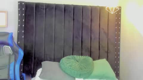 Bryan online show from 12/22/25, 11:18