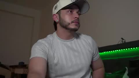 Snapshot of bryanncan01 chatting on 02/22/26, 05:19 Bryannsex online show from 02/22/26, 05:19
