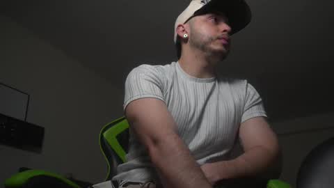 Snapshot of bryanncan01 chatting on 04/05/26, 12:30 Bryannsex online show from 04/05/26, 12:30