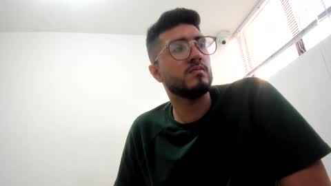 Snapshot of bryperez chatting on 03/10/25, 10:13 bry online show from 03/10/25, 10:13