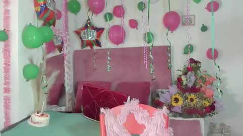 hot online show from 04/20/26, 05:16