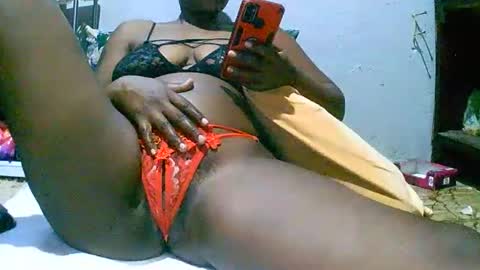 dee online show from 02/17/25, 03:20