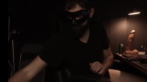 Snapshot of btarkhun chatting on 12/14/25, 08:02 Anal Orgasm online show from 12/14/25, 08:02