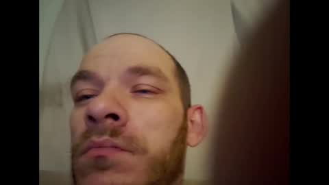 Snapshot of btown3095 chatting on 11/30/25, 05:11 btown3095 online show from 11/30/25, 05:11