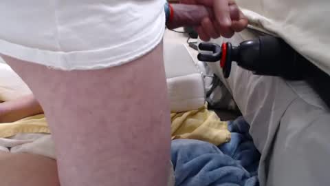 Snapshot of btwnthemattress chatting on 06/13/26, 05:38 btwnthemattress online show from 06/13/26, 05:38