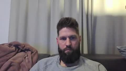 bubblebee1982 online show from 12/14/24, 08:40