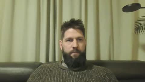 bubblebee1982 online show from 12/15/24, 05:53