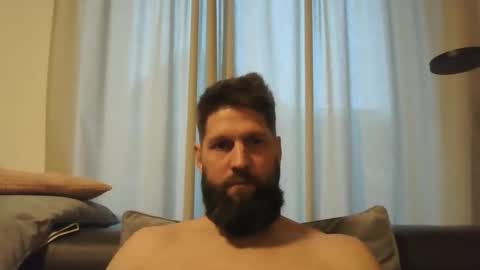 bubblebee1982 online show from 12/17/24, 02:44