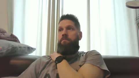 bubblebee1982 online show from 01/15/25, 09:35