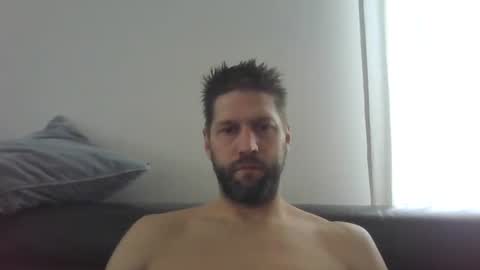 bubblebee1982 online show from 10/10/25, 09:41