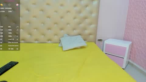 Snapshot of bubblex_ chatting on 06/25/26, 01:15 online show from 06/25/26, 01:15