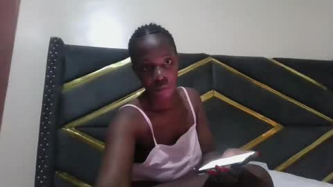 Snapshot of bubblie_bae chatting on 06/15/26, 03:42 Bobbie online show from 06/15/26, 03:42