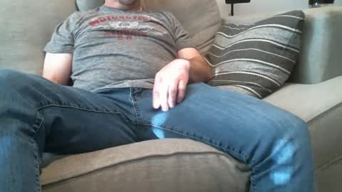 Snapshot of buck_camstar chatting on 01/13/25, 04:41 Buck online show from 01/13/25, 04:41