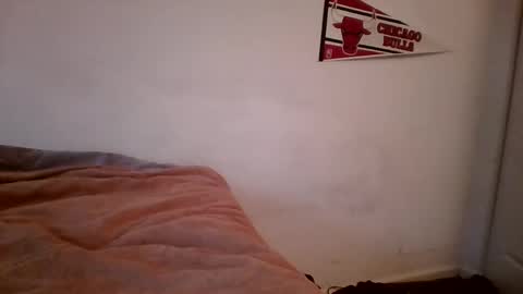 Snapshot of buckeye1990 chatting on 09/30/25, 02:44 B online show from 09/30/25, 02:44