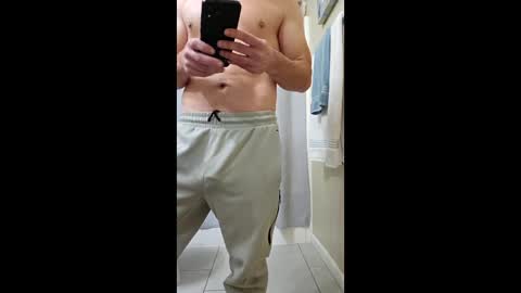 Snapshot of buckwildbrad37 chatting on 12/04/25, 04:48 buckwildbrad37 online show from 12/04/25, 04:48