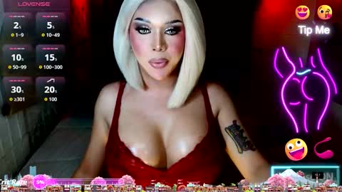 Lucienne online show from 03/25/26, 04:29