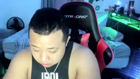 buffsexyman24 online show from 03/04/25, 11:22