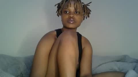 Snapshot of buga_baby chatting on 10/30/25, 03:52 buga_baby online show from 10/30/25, 03:52