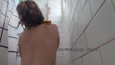 Snapshot of bukkakebae chatting on 11/18/25, 04:28 bukkakebae online show from 11/18/25, 04:28