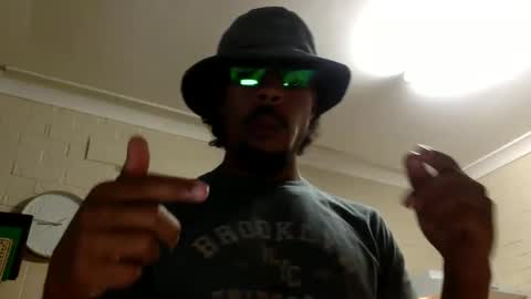 Snapshot of bulaboy27 chatting on 01/04/25, 09:43 meaty man online show from 01/04/25, 09:43