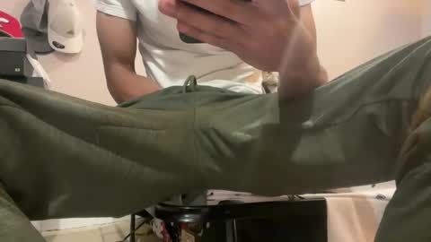 Snapshot of bulge168 chatting on 09/10/25, 01:00 bulge168 online show from 09/10/25, 01:00