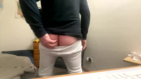 Snapshot of bulkyboners chatting on 01/01/25, 08:35 ejaculation for 250 online show from 01/01/25, 08:35