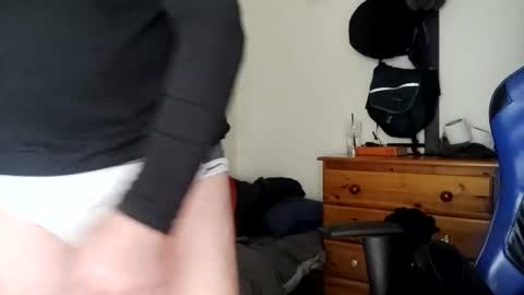 Snapshot of bulkyboners chatting on 09/28/25, 09:31 ejaculation for 250 online show from 09/28/25, 09:31