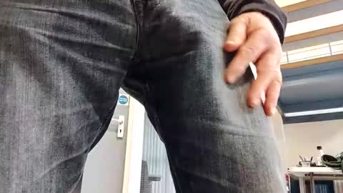 Snapshot of bulkyboners chatting on 10/12/25, 08:13 ejaculation for 250 online show from 10/12/25, 08:13