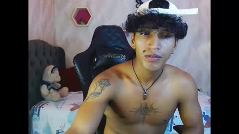 bull_cam online show from 10/31/25, 04:41