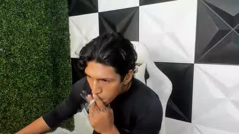 bull_cam online show from 12/02/25, 01:55