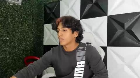 bull_cam online show from 12/15/25, 03:22