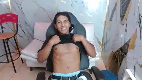 bull_cam online show from 02/01/26, 02:04