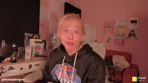        online show from 10/04/25, 03:04