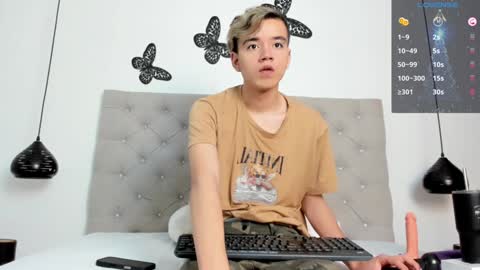 Snapshot of bunny_maxxi chatting on 12/20/24, 12:16 bunny online show from 12/20/24, 12:16