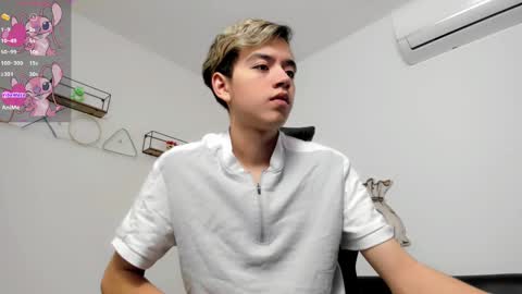 Snapshot of bunny_maxxi chatting on 02/04/25, 12:44 bunny online show from 02/04/25, 12:44