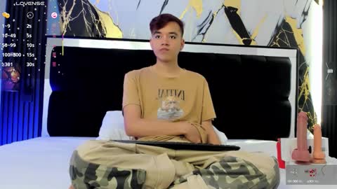 Snapshot of bunny_maxxi chatting on 10/05/25, 12:36 bunny online show from 10/05/25, 12:36