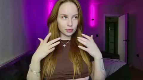 Snapshot of bunny_shinel chatting on 06/15/26, 04:31 Mary online show from 06/15/26, 04:31
