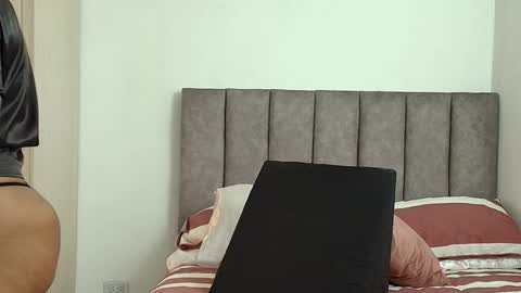 Carolina online show from 04/25/26, 05:10