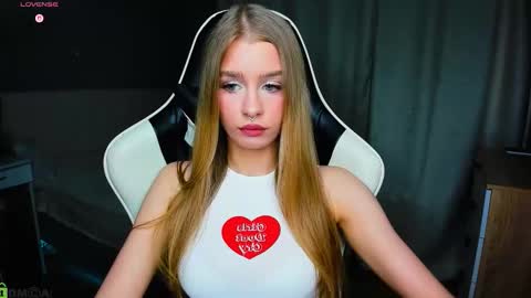 Snapshot of bunny_wetty chatting on 11/25/25, 05:46 ruslana online show from 11/25/25, 05:46