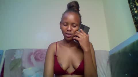 bunnydiva_ online show from 12/18/25, 02:45