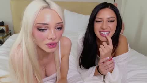 Stella online show from 01/18/26, 08:01