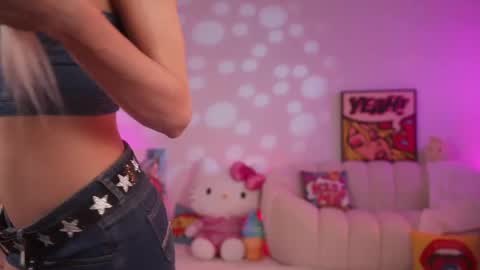 Stella online show from 04/15/26, 11:49