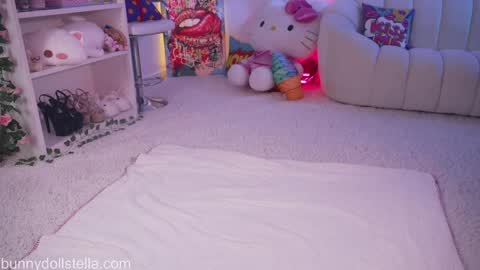 Snapshot of bunnydollstella chatting on 05/15/26, 11:01 Stella online show from 05/15/26, 11:01