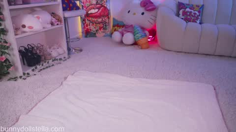 Snapshot of bunnydollstella chatting on 05/15/26, 11:12 Stella online show from 05/15/26, 11:12